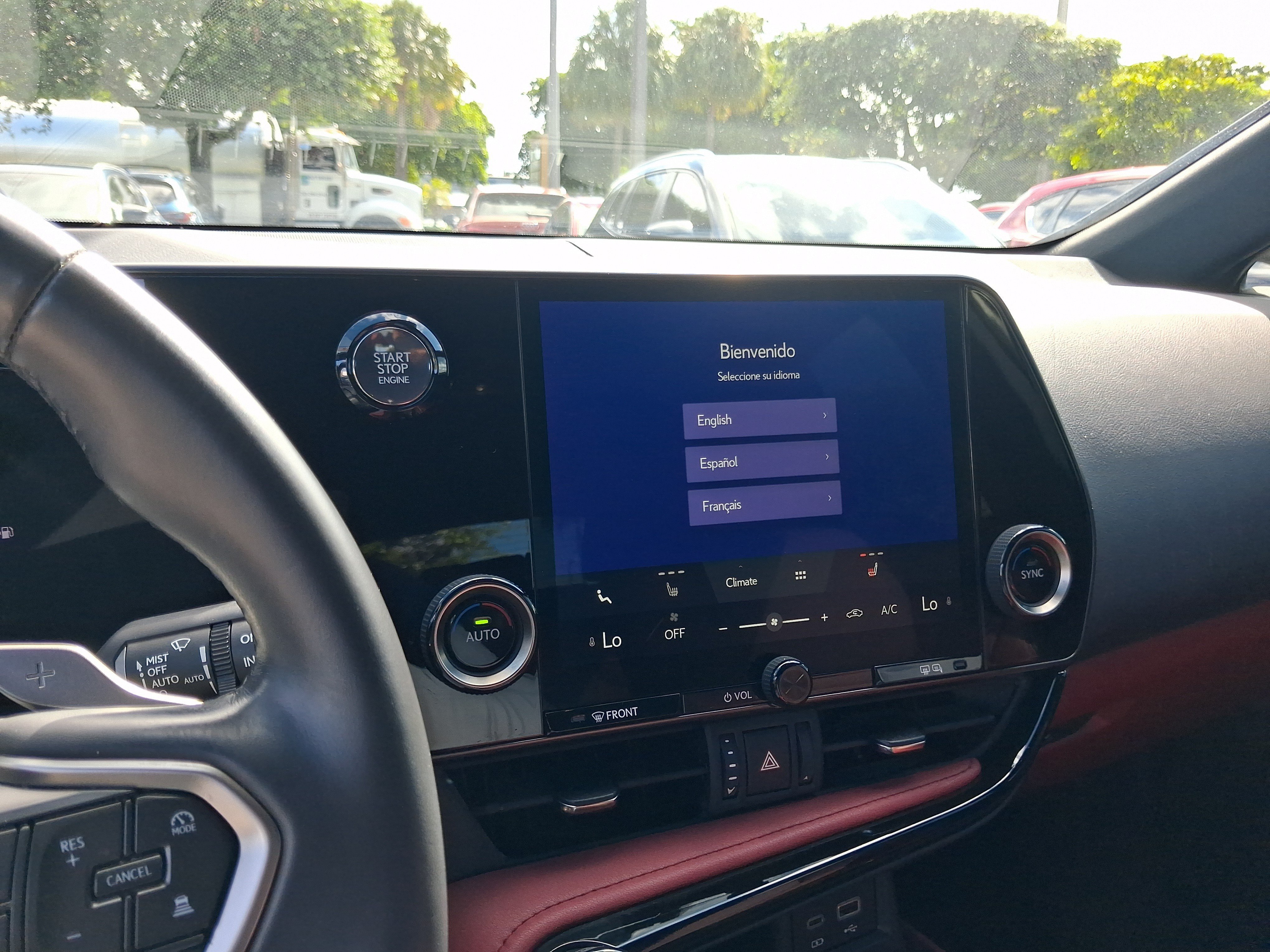 Used 2025 Lexus NX 250 FWD w/ Towing Package (2000 Lbs) image 15