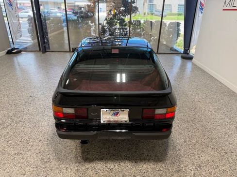 Used 1988 Porsche 924 S RWD image 8