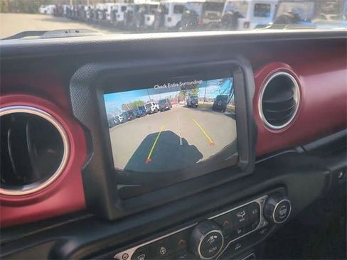 Used 2023 Jeep Wrangler Unlimited Rubicon w/ LED Lighting Group image 13