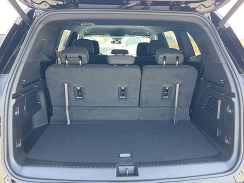 New 2025 GMC Acadia Elevation image 27