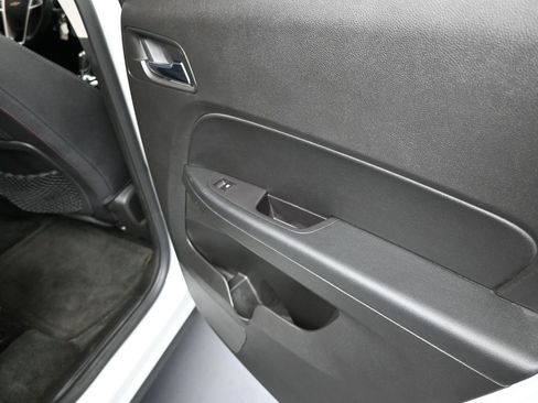 Used 2017 Chevrolet Equinox LT w/ Convenience Package image 21