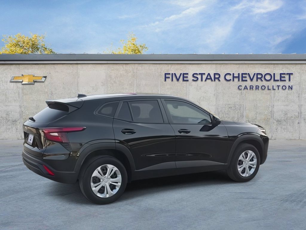 Certified 2024 Chevrolet Trax LS FWD image 8