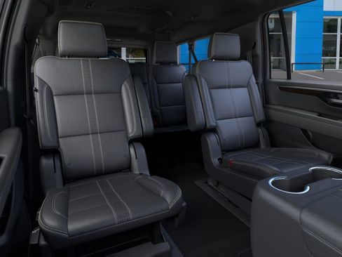New 2026 Chevrolet Suburban High Country AWD/4WD image 19