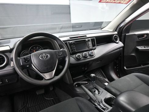 Used 2016 Toyota RAV4 LE FWD image 15