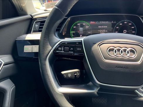 Used 2022 Audi e-tron Premium image 24