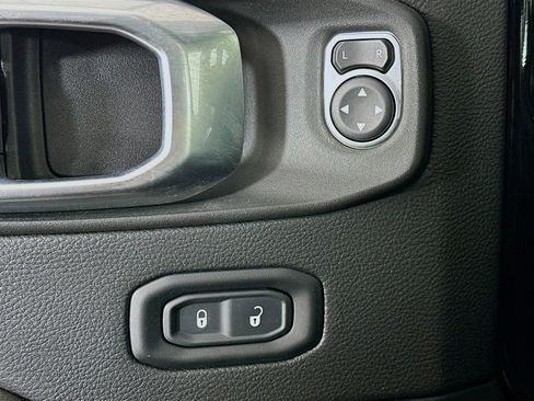 Used 2022 Jeep Wrangler Sahara w/ Cold Weather Group image 15