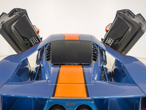 Used 2021 Ford GT image 57