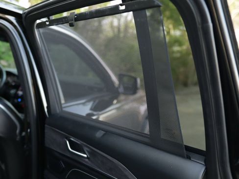 Used 2022 Jeep Grand Cherokee Overland w/ Luxury Tech Group IV image 39