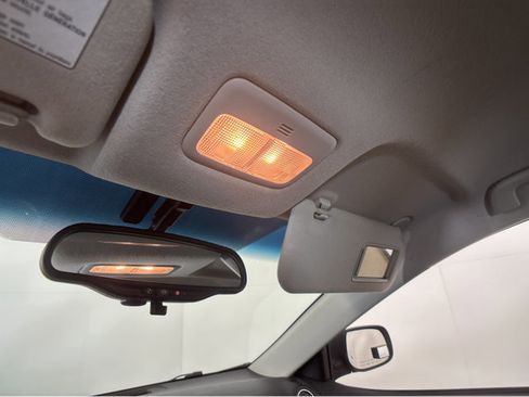 Used 2009 Pontiac Vibe w/ Preferred Package image 37