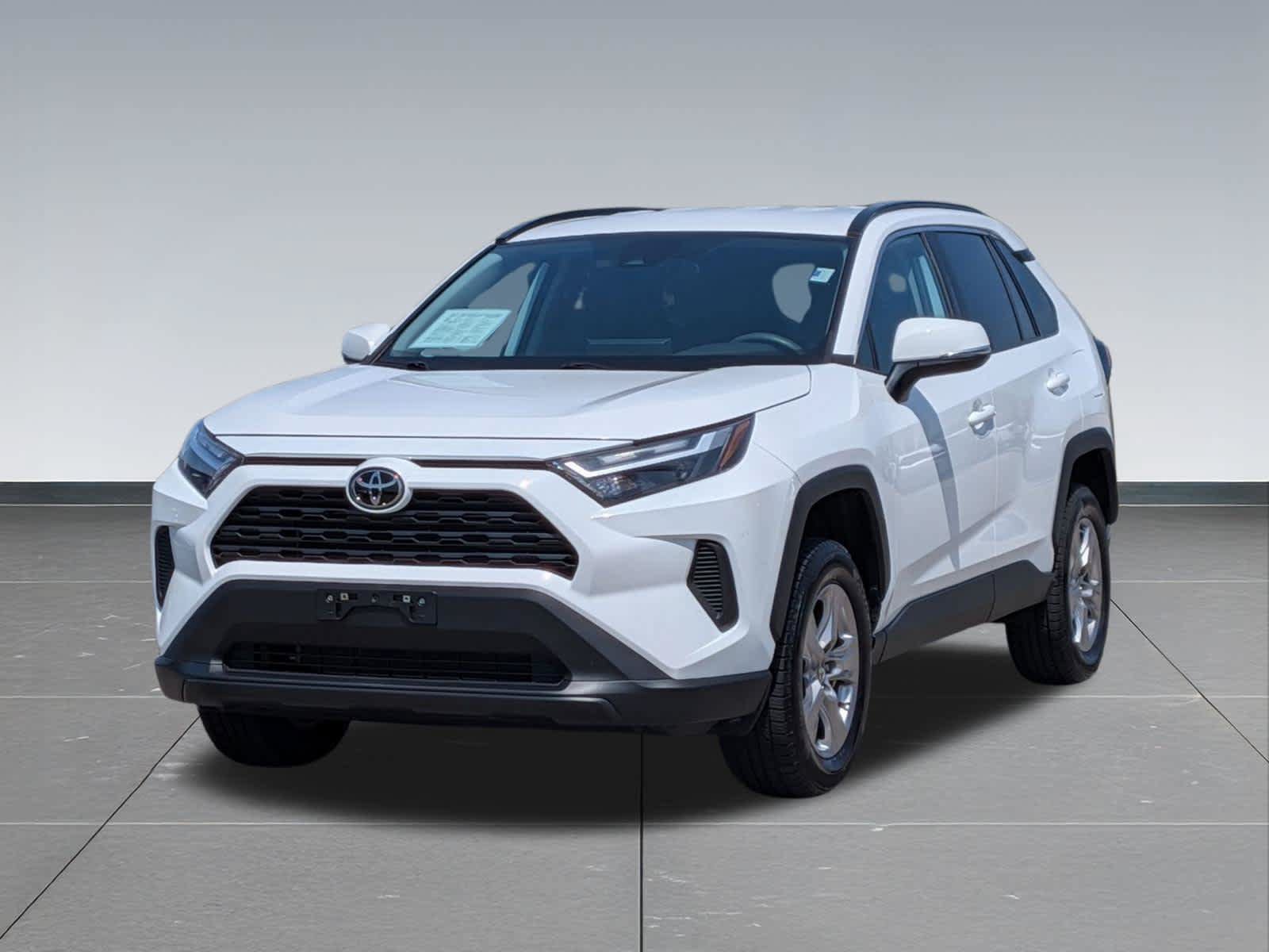 Used 2023 Toyota RAV4 XLE AWD/4WD image 9