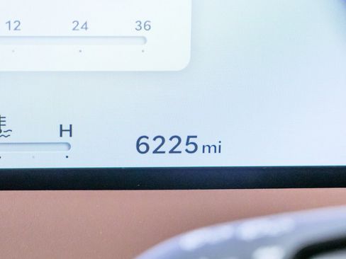 Certified 2026 Genesis GV70 2.5T Advanced image 20