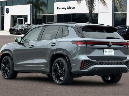 New 2026 Volkswagen Tiguan SE R-Line FWD image 6
