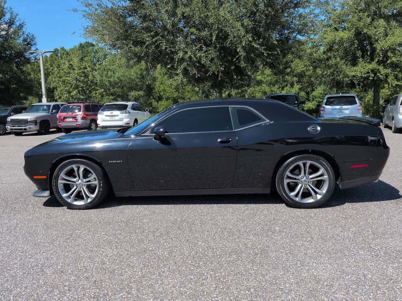 Used 2022 Dodge Challenger R/T RWD image 3