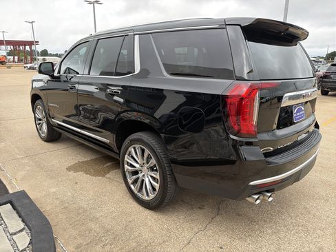 Used 2021 GMC Yukon Denali w/ Denali Premium Package RWD image 4