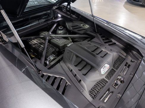 Used 2021 Lamborghini Huracan EVO image 22