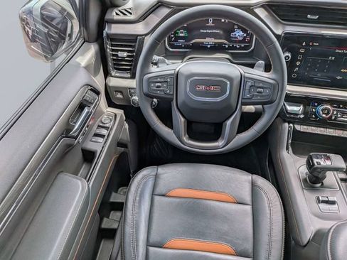 Used 2024 GMC Sierra 1500 AT4 w/ Technology Package AWD/4WD image 15