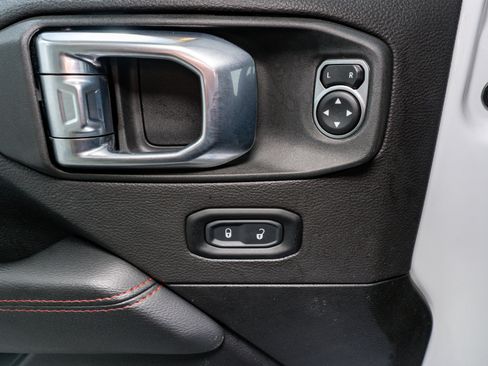 Used 2023 Jeep Gladiator Rubicon w/ Cold Weather Group image 15