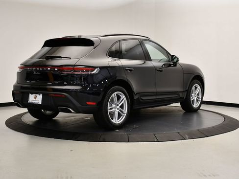Certified 2025 Porsche Macan AWD/4WD image 7