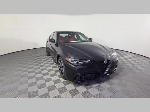 New 2026 Alfa Romeo Giulia w/ Driving Assist Package RWD image 40