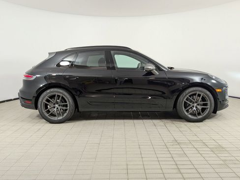 Used 2026 Porsche Macan AWD/4WD image 8