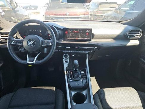 Used 2024 Dodge Hornet GT image 7