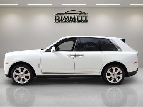 Certified 2024 Rolls-Royce Cullinan AWD/4WD image 2