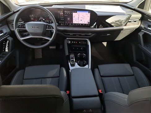 New 2025 Audi Q5 Premium Plus image 23