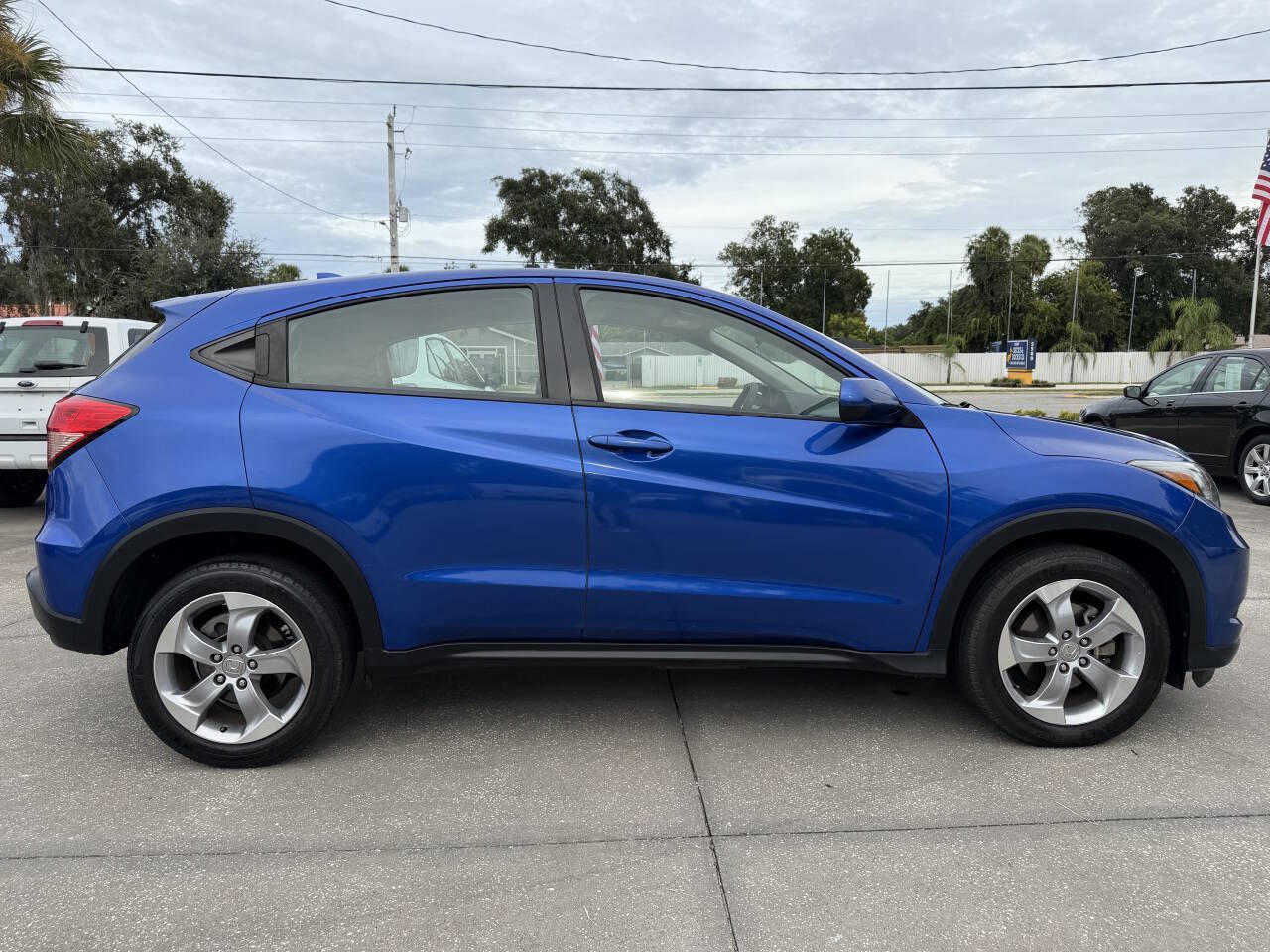 Used 2018 Honda HR-V LX image 9