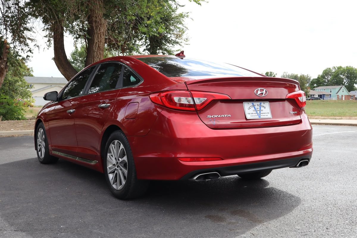 Used 2016 Hyundai Sonata Sport w/ Option Group 1V FWD image 8