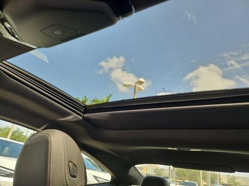 Used 2023 BMW 430i Coupe w/ Convenience Package RWD image 23