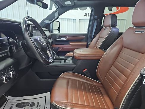 Used 2024 GMC Sierra 3500 Denali Ultimate AWD/4WD image 37