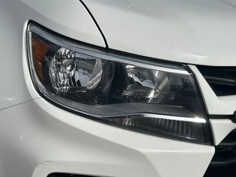 Used 2022 Chevrolet Colorado LT w/ Fleet Safety Package image 30