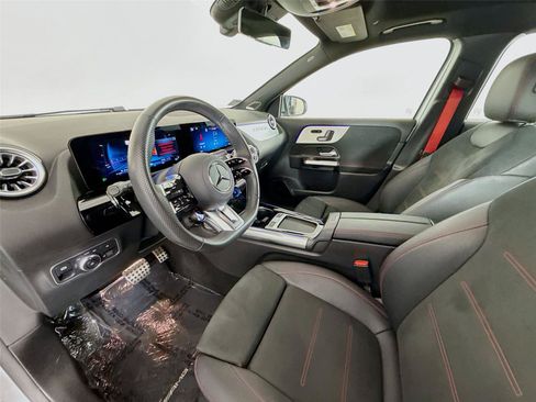 Used 2024 Mercedes-Benz GLA 35 AMG 4MATIC image 2