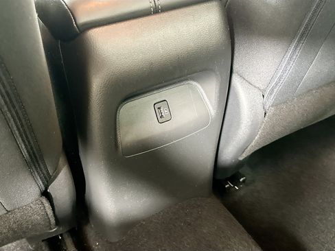 Used 2022 Nissan Sentra SV FWD image 33