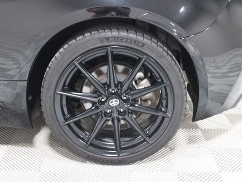 Used 2024 Toyota GR86 Premium RWD image 36
