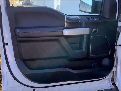 Used 2018 Ford F150 Lariat image 22