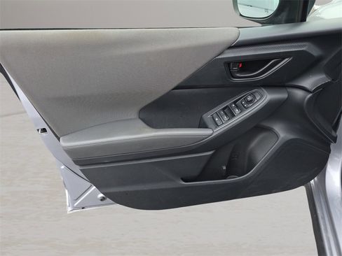 Used 2024 Subaru Crosstrek 2.0i Premium image 17