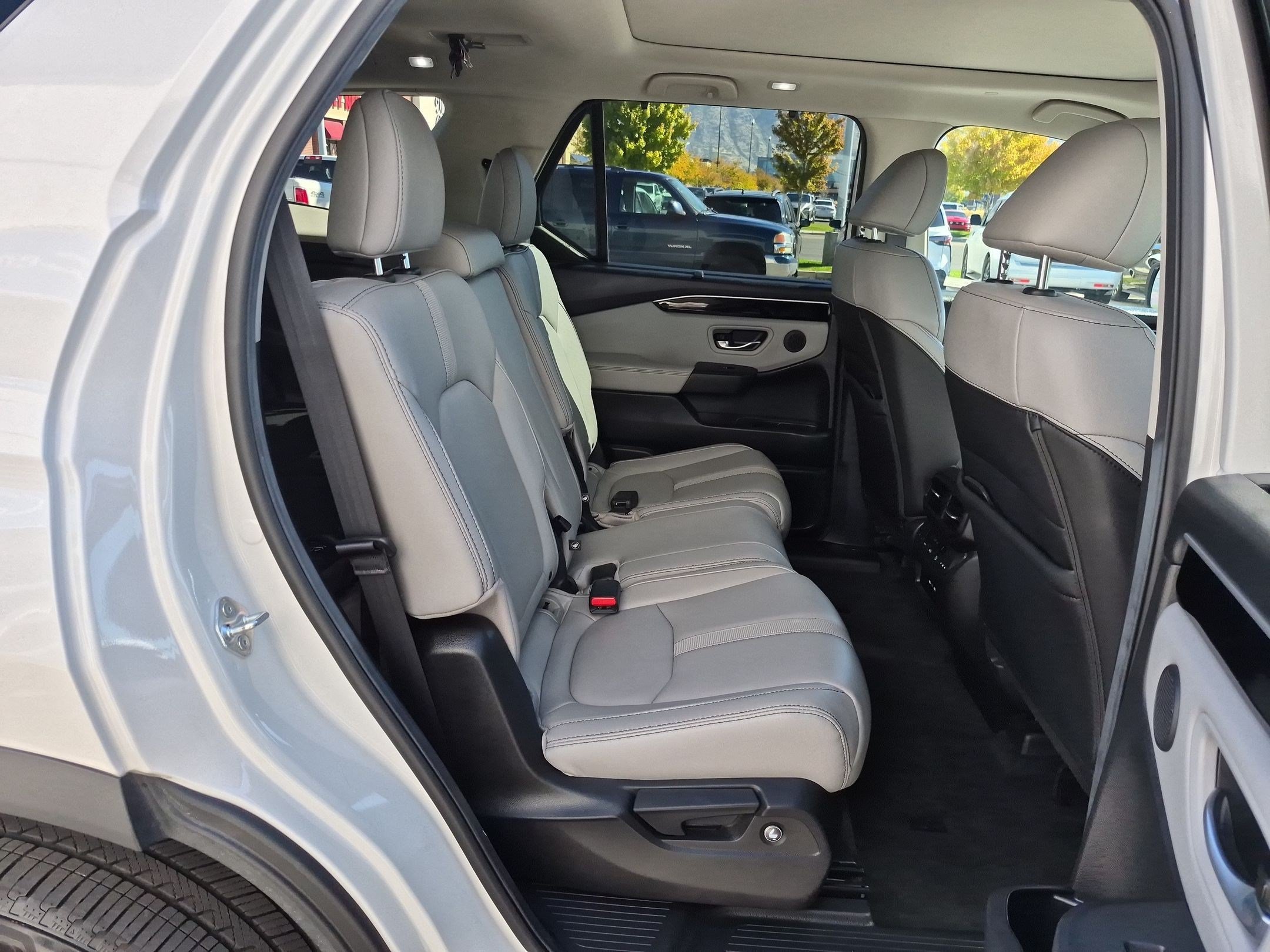 Certified 2025 Honda Pilot Touring image 33