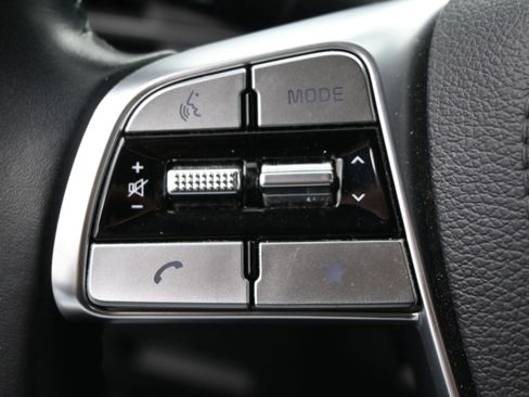 Used 2024 Kia Telluride LX image 40