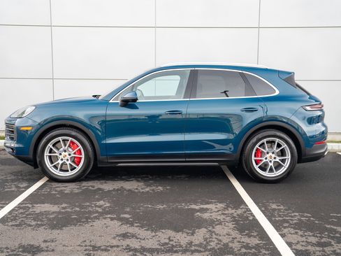 Used 2024 Porsche Cayenne S image 2