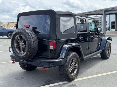 Used 2016 Jeep Wrangler Unlimited Sahara w/ Connectivity Group AWD/4WD image 3