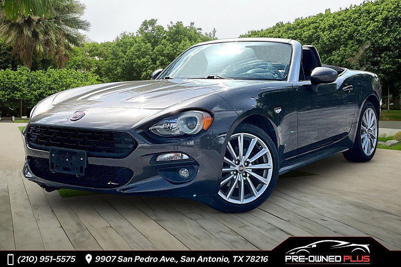 Used 2017 FIAT 124 Spider Lusso RWD image 1