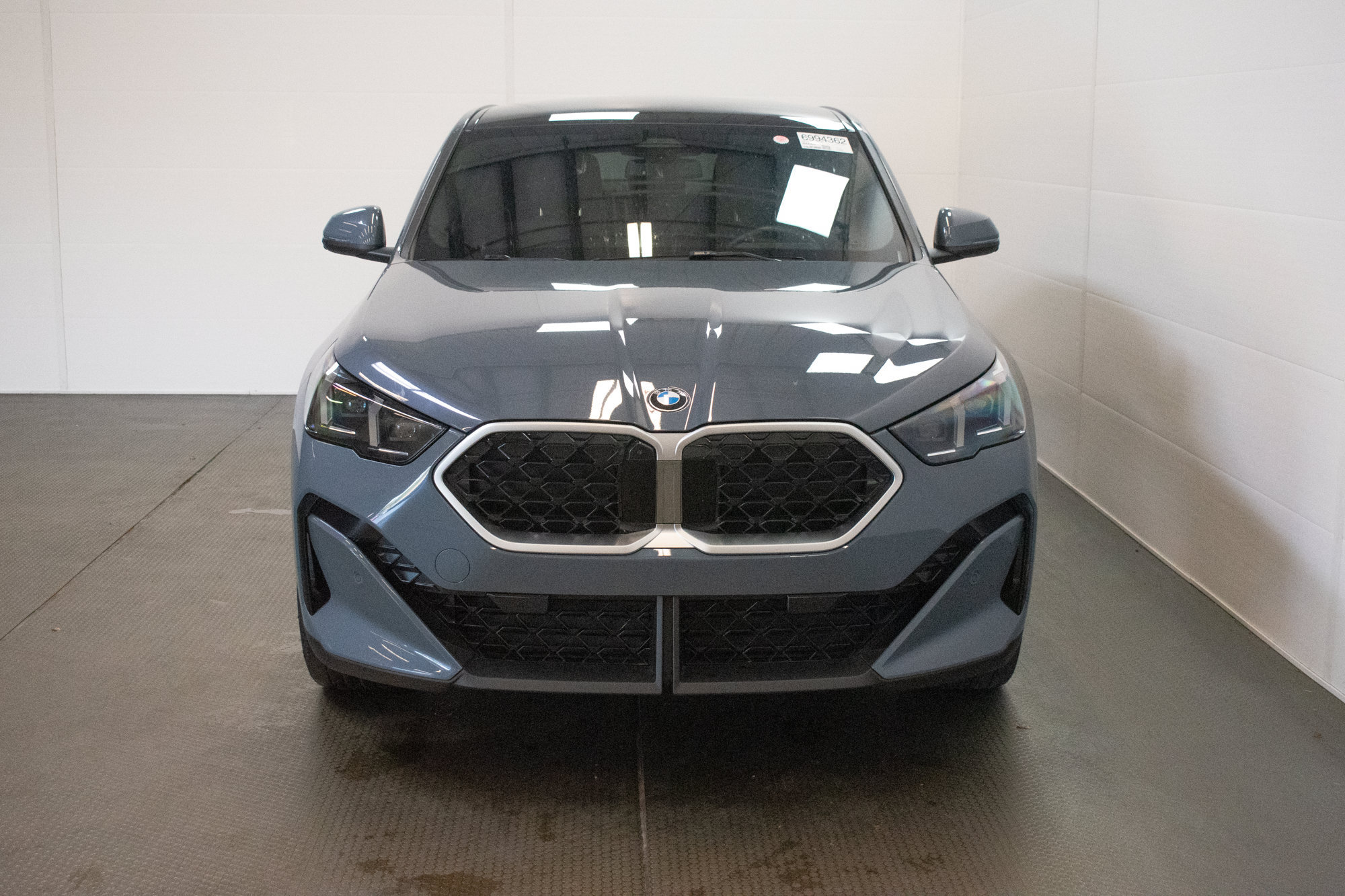 Used 2026 BMW X2 xDrive28i AWD/4WD image 2