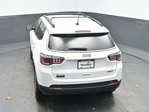 Used 2022 Jeep Compass Latitude image 30