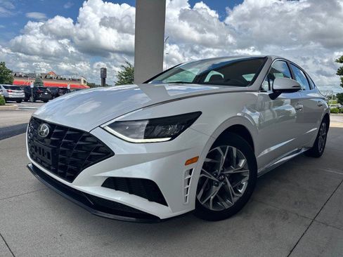 Used 2022 Hyundai Sonata SEL w/ Preferred Accessory Package image 1