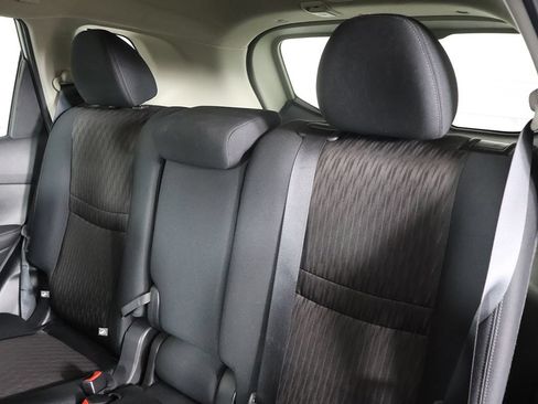 Used 2019 Nissan Rogue S AWD/4WD image 29