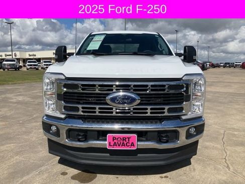 Used 2025 Ford F250 XLT image 2