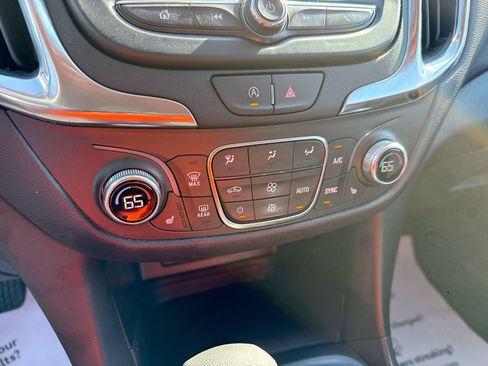 Used 2024 Chevrolet Equinox LT image 16