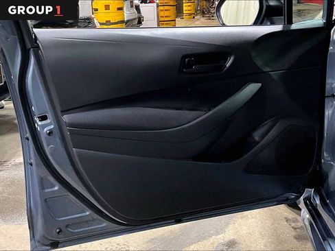 Used 2025 Toyota Corolla LE image 22