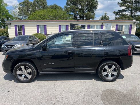 Used 2017 Jeep Compass High Altitude FWD image 8